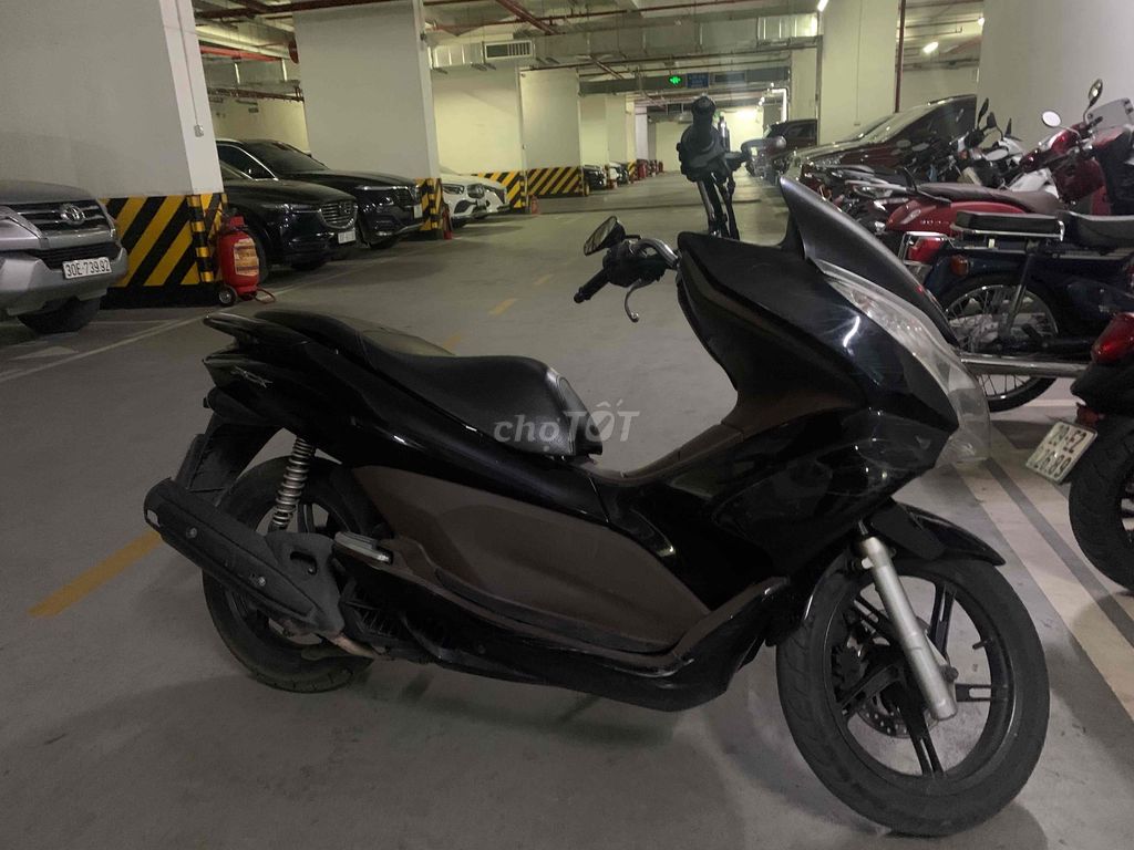 Bán xe PCX. Mua bán Xe máy tại Quận Đống Đa Hà Nội được đăng bởi Hòa Phạm hình 2