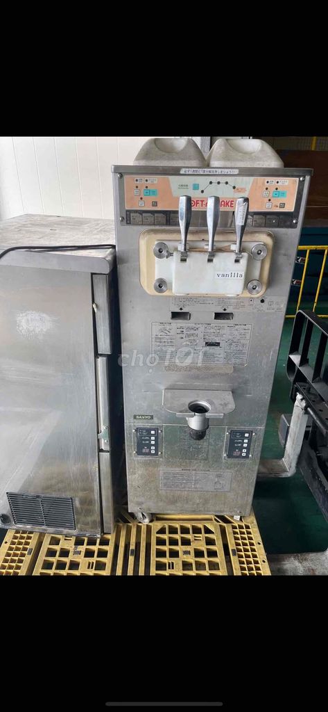 Máy làm kem tươi SANYO SSF-M404P 3 vòi – Made in J. Mua bán Đồ chuyên dụng, Giống nuôi trồng tại Thị xã Kinh Môn Hải Dương được đăng bởi Nguyễn Vân An hình 1