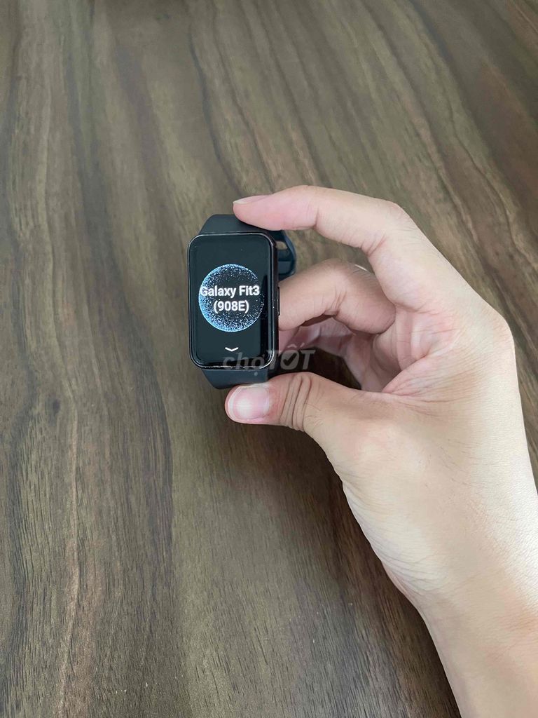 Samsung Galaxy Fit3 Đen. Mua bán Thiết bị đeo thông minh tại Quận Cầu Giấy Hà Nội được đăng bởi Lê Văn Long hình 1