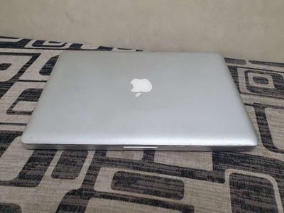 Macbook pro 2011 13in MC750 i5 2.3g 4g 500g pin 3h
