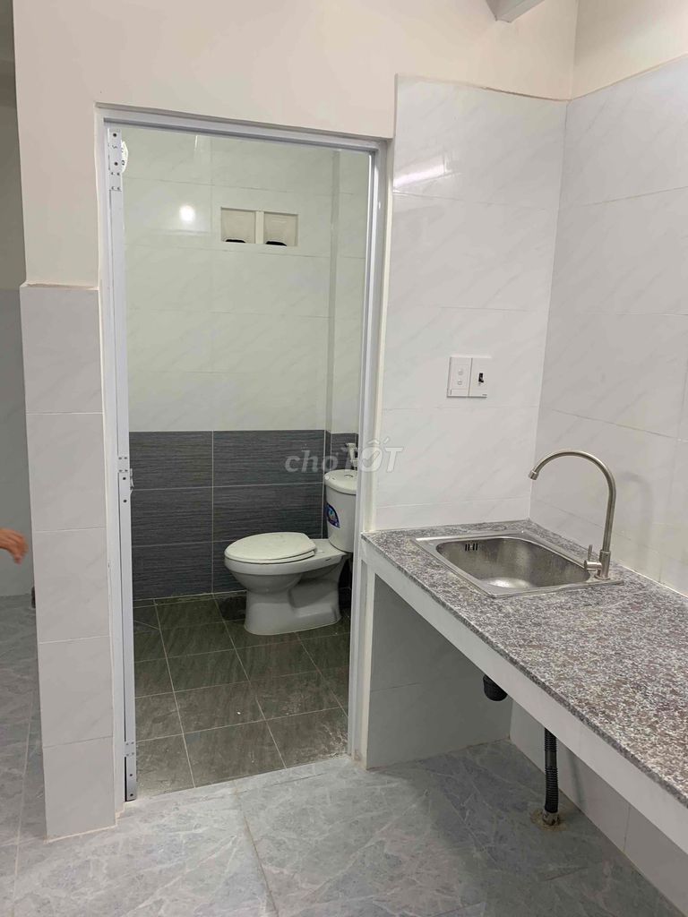 CHÍNH CHỦ - PHÒNG CAO THOÁNG MÁT, GÁC ỐP FULL ĐI LẠI THOẢI MÁI