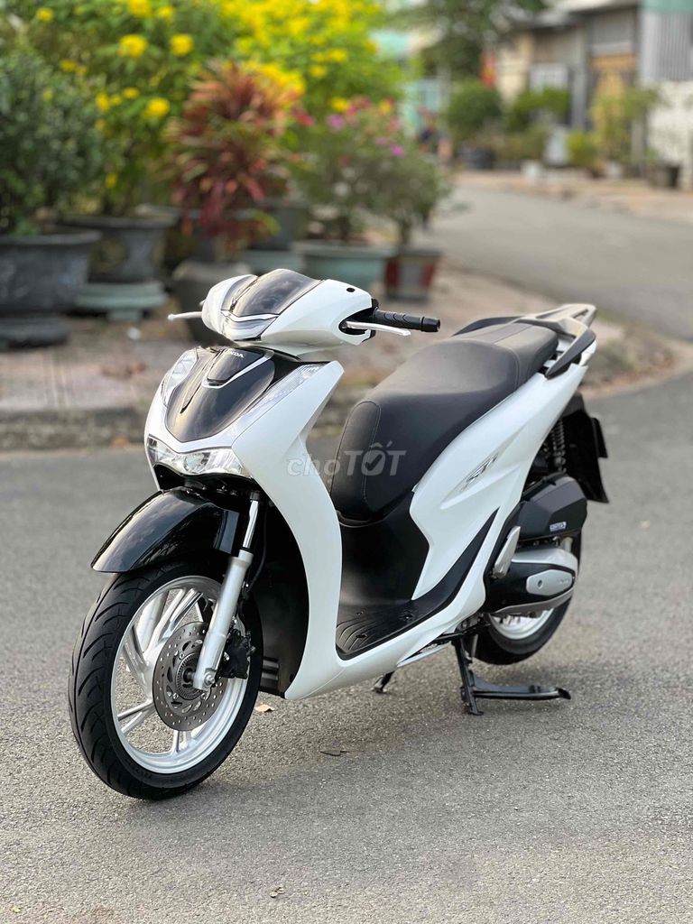 Shvn 125 Abs Trắng Đen 2021 Leng Keng Có Trả Góp🎉🎉. Mua bán Xe máy tại Thành phố Biên Hòa Đồng Nai được đăng bởi Xe Máy Phát Đồng hình 6