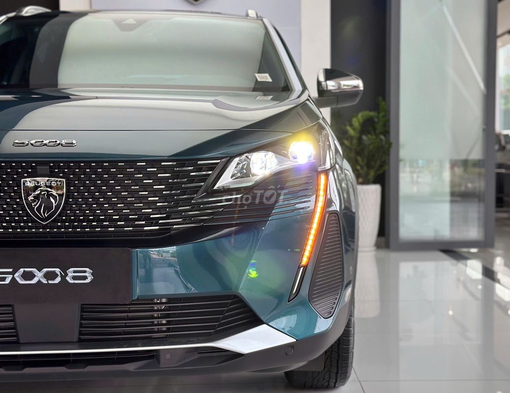 Peugeot 5008 Premium 2026 SUV