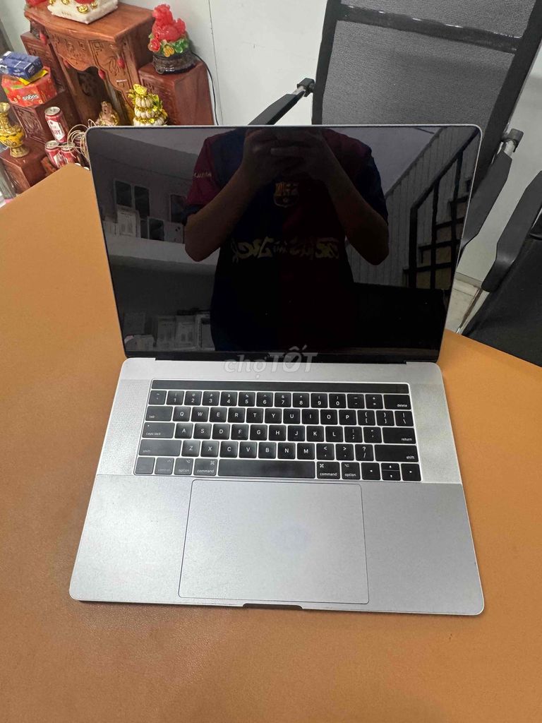 Apple MacBook Pro 2017 i7 15 inch 16GB/256GB Xám. Mua bán Laptop tại Quận Gò Vấp Tp Hồ Chí Minh được đăng bởi Hồ Thanh Phúc hình 1