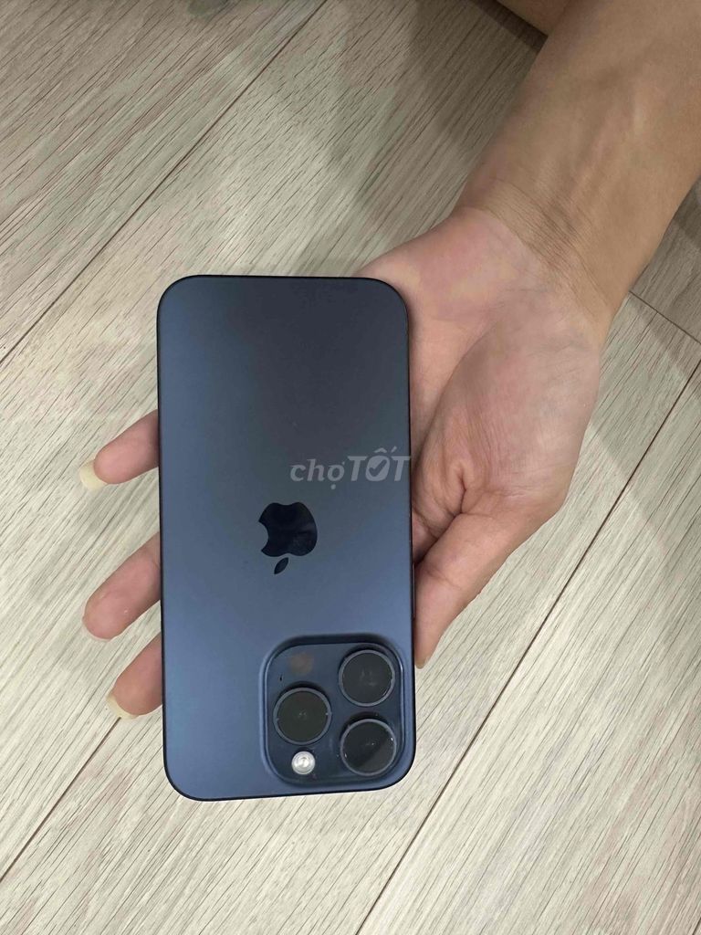 Apple iPhone 15 Pro 1TB Xanh Đã khóa iCloud. Mua bán Điện thoại tại Quận Đống Đa Hà Nội được đăng bởi Hoang  hình 1
