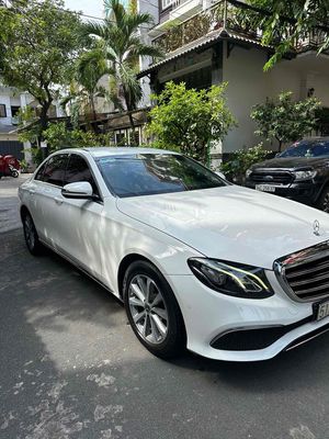 Mercedes Benz E Class 2018 E200 - 130000 km. Mua bán Ô tô tại Quận Kiến An Hải Phòng được đăng bởi Đông Anh hình 1