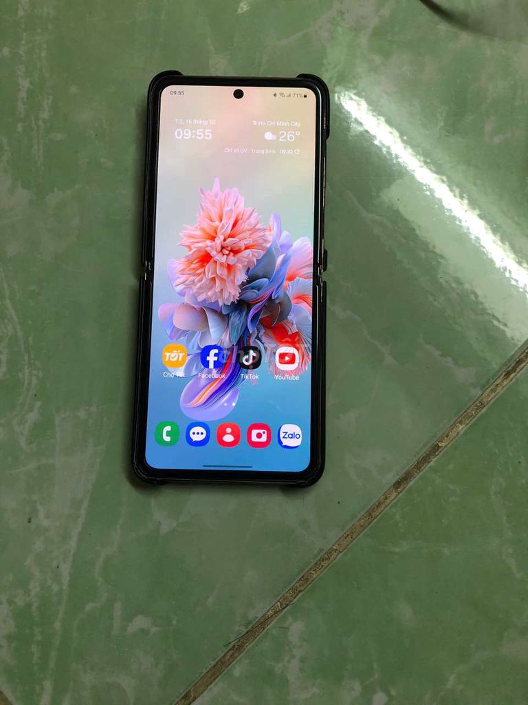 Z flip 2 màu hồng đẹp 98%