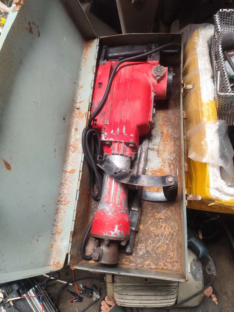 Máy đục ACC Đỏ 30li. Mua bán Đồ chuyên dụng, Giống nuôi trồng tại Huyện Củ Chi Tp Hồ Chí Minh được đăng bởi Máy móc thanh lý giá thợ  hình 1