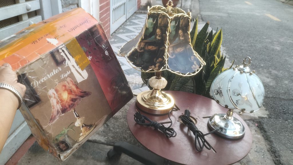 Đèn bàn cảm ứng Kim loại. Mua bán Đèn tại Quận Bình Thạnh Tp Hồ Chí Minh được đăng bởi Tô Văn Phong hình 1