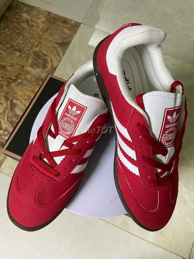 Giày thể thao Adidas Samba Nam Đỏ 42. Mua bán Giày dép tại Quận Đồ Sơn Hải Phòng được đăng bởi 黃嘉義 hình 1