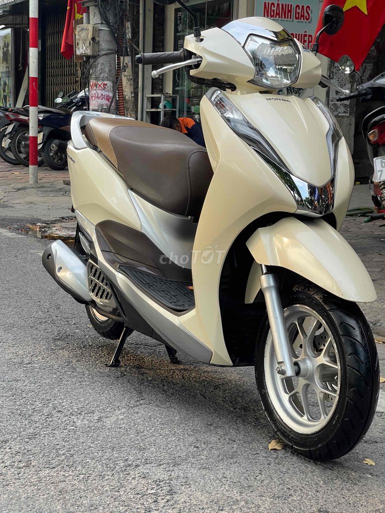 LEAD 125 chính chủ xe chất lượng. Mua bán Xe máy tại Quận Đống Đa Hà Nội được đăng bởi Hà hình 3