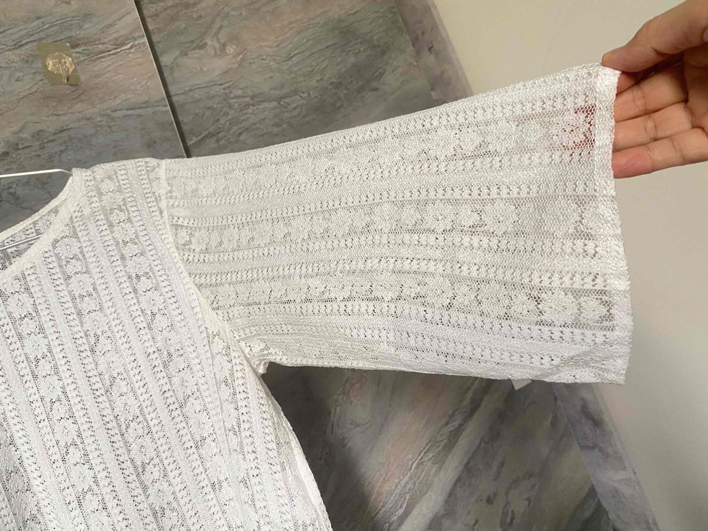 Croptop ren Nữ xinh trắng tinh 60 đến 70kg vừa đep. Mua bán Quần áo tại Quận Phú Nhuận Tp Hồ Chí Minh được đăng bởi Võ Trân hình 2
