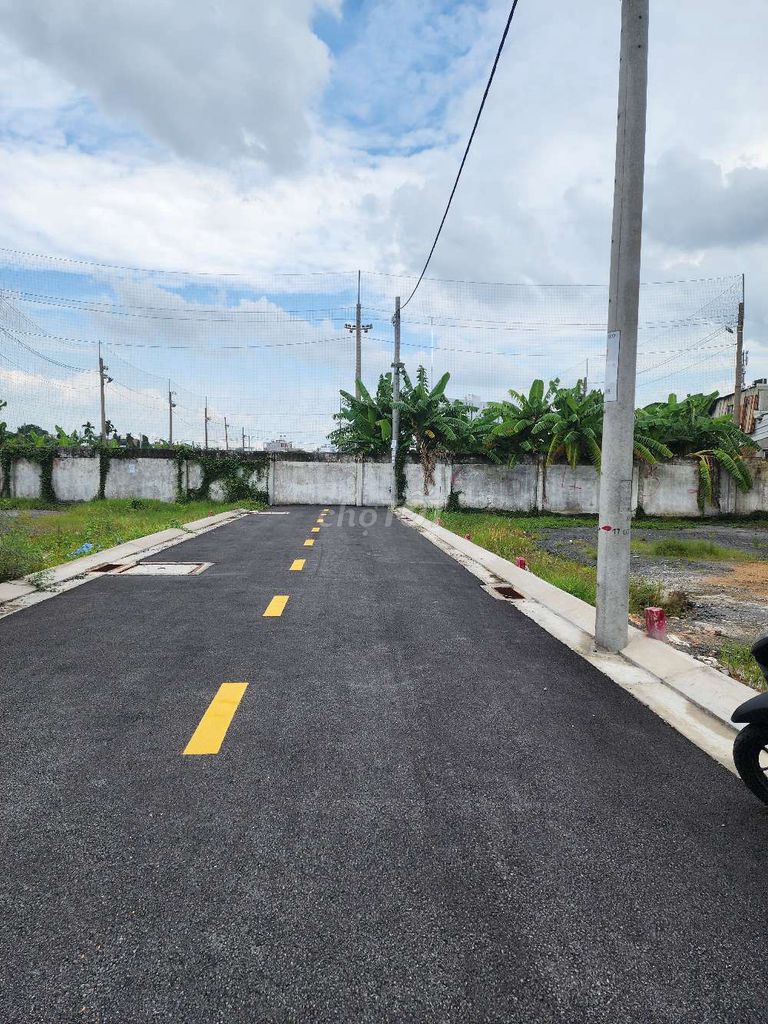 Cần Bán gấp  Lô đất  Hà Huy Giáp Dt 4 x 17 Dtcn 68m2 xe tai