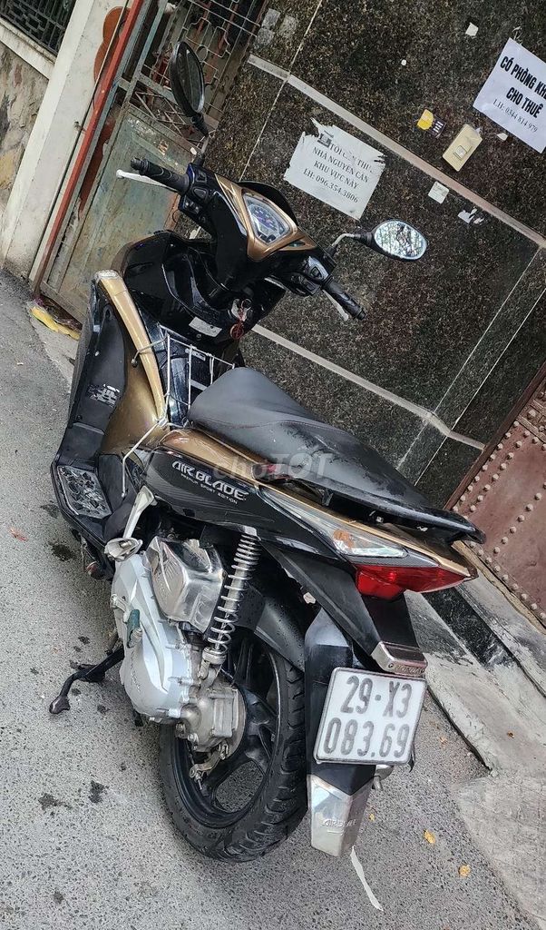 Airblade vàng đồng 3D biển 29 xe zin nguyên bản. Mua bán Xe máy tại Quận Ba Đình Hà Nội được đăng bởi Hoàng  hình 6