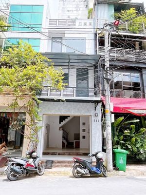 NHÀ NGUYÊN CĂN 2 LẦU CẦN BÁN TẠI BÌNH CHÁNH 60M2/ 1,3 TỶ SIÊU RẺ