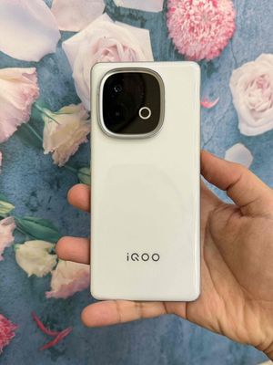iQOO Z10 Turbo 12GB/256GB Trắng màn mực nhẹ