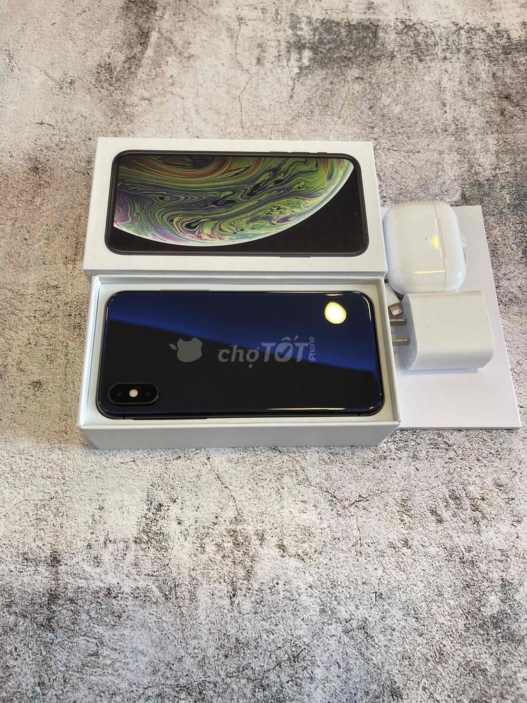 iPhone XS 256G Zin Chuẩn QTế Xài Full Pin Còn 93%. Mua bán Điện thoại tại Quận 3 Tp Hồ Chí Minh được đăng bởi Hủ Tiền May Mắn hình 1