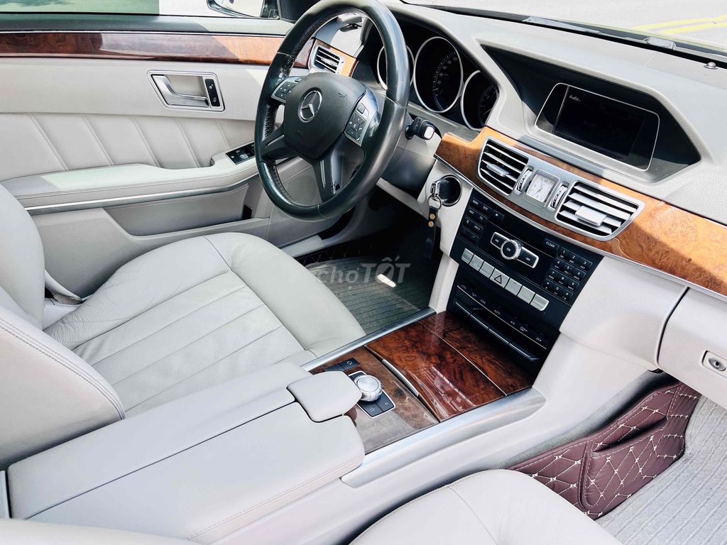 E200 60.000km HIẾM ĐẸP CỰC PHẨM. Mua bán Ô tô tại Quận Cầu Giấy Hà Nội được đăng bởi Nam HQ Auto hình 10