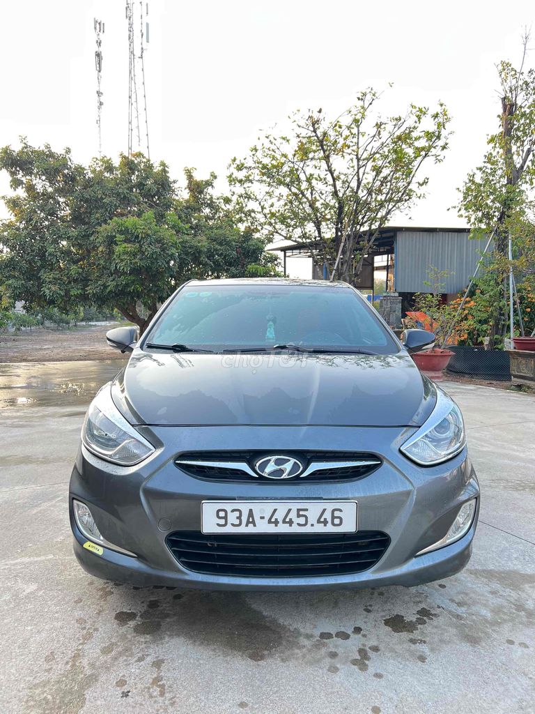 Hyundai Accent 2011 1.4 AT