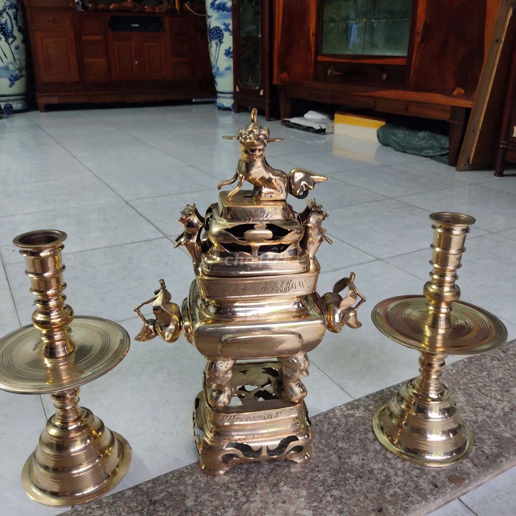 Bộ lư đồng Vàng đồng 53cm. Mua bán Đồ sưu tầm, đồ cổ tại Thành phố Thuận An Bình Dương được đăng bởi Nguyễn Ngọc hình 1