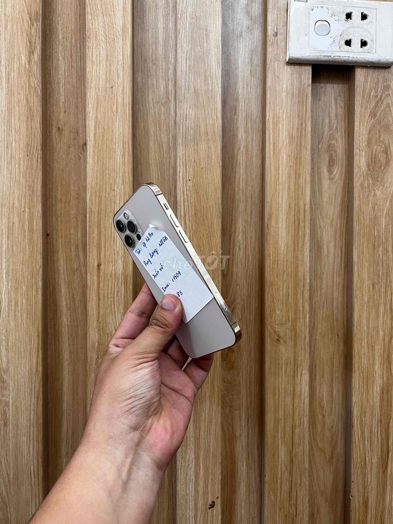 Apple iPhone 12 Pro 128GB Vàng. Mua bán Điện thoại tại Quận Đống Đa Hà Nội được đăng bởi  HT Mobie Trả góp nợ xáu bao duyệt hình 1