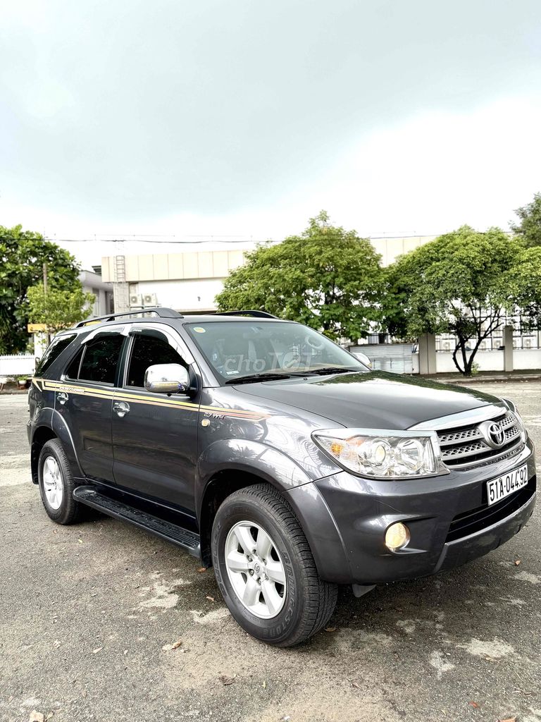 Toyota Fortuner 2011 Серая Автомат 57 000 км