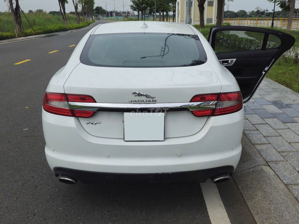 Jaguar XF 2014 2.0 AT - 125000 km. Mua bán Ô tô tại Thành phố Thủ Đức Tp Hồ Chí Minh được đăng bởi SÀN Ô TÔ VIỆT NAM SÀI GÒN hình 4