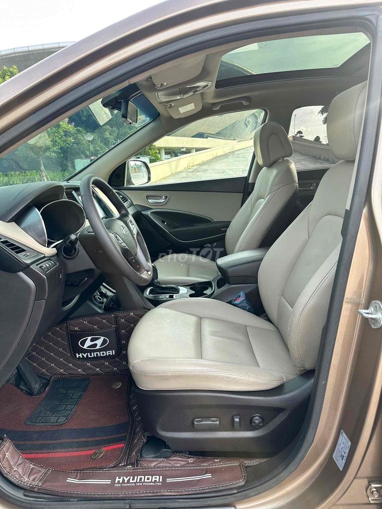 Hyundai Santa Fe 4WD 2016 đk 2017. Mua bán Ô tô tại Quận Cẩm Lệ Đà Nẵng được đăng bởi Nguyễn Duy hình 10