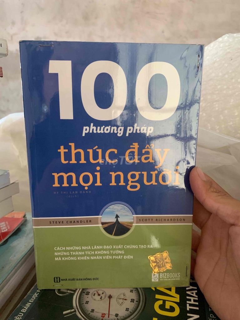 Sách Lãnh đạo 100 phương pháp thúc đẩy mọi người. Mua bán Sách tại Huyện Cái Bè Tiền Giang được đăng bởi Tên chưa cung cấp hình 1