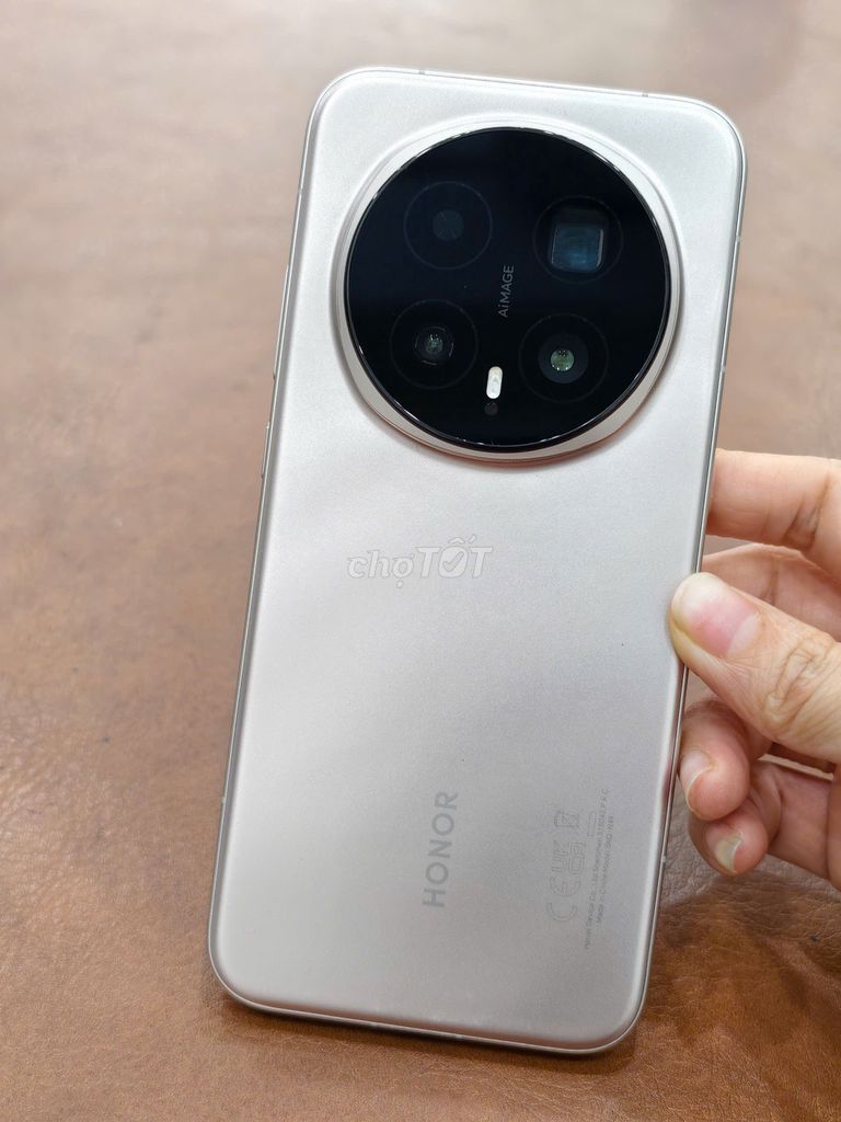 Honor Magic 8 Pro nội địa 16-512gb Vàng đẹp 99%. Mua bán Điện thoại tại Quận Đống Đa Hà Nội được đăng bởi Hn Store hình 1