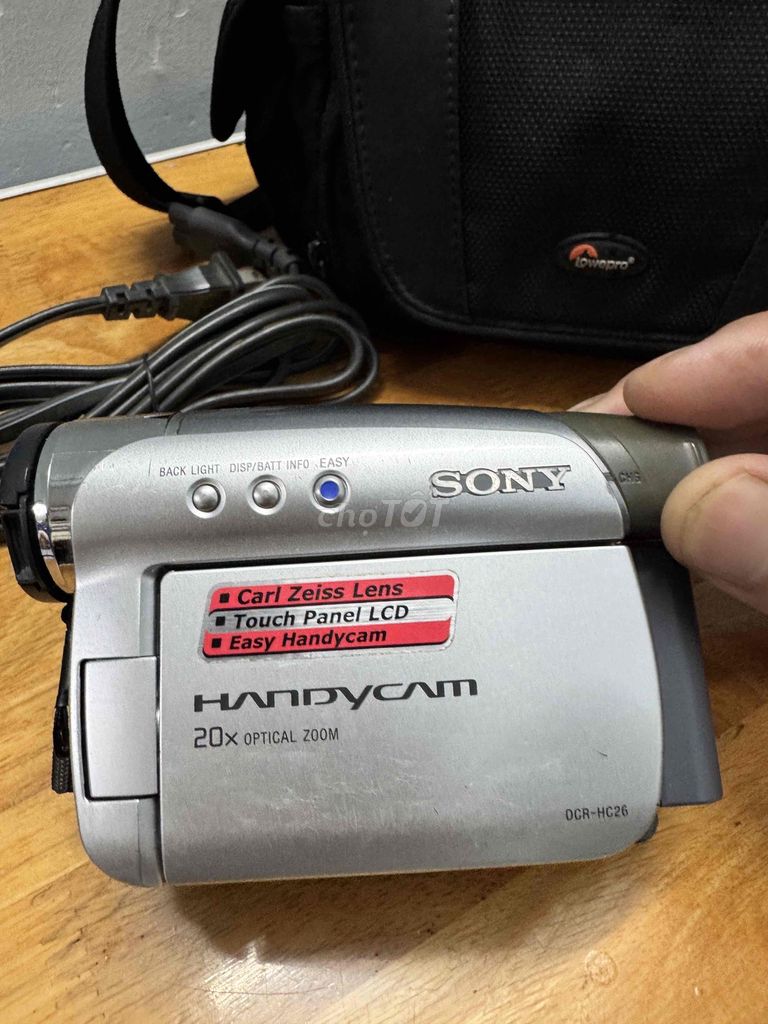 Máy quay phim Sony DCR-HC26 Bạc 20x. Mua bán Máy ảnh, Máy quay tại Quận 8 Tp Hồ Chí Minh được đăng bởi Le Bao Nam hình 1