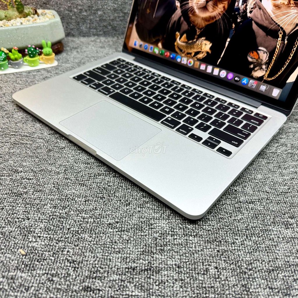 Apple Macbook Pro 2015 / SSD 256G / Màn Retina nét. Mua bán Laptop tại Thành phố Huế Thừa Thiên Huế được đăng bởi LÊ NGUYỄN LAPTOP LAPTOPHUE COM VN hình 1