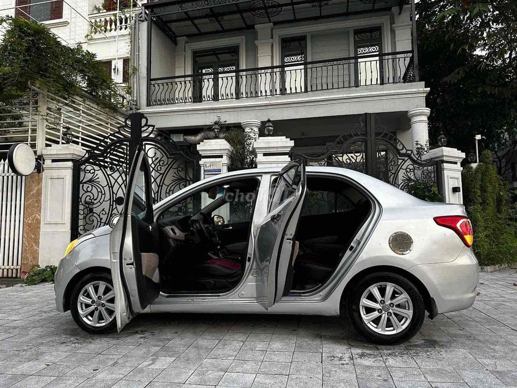 Hyundai Grand i10 2018 механика серебристый