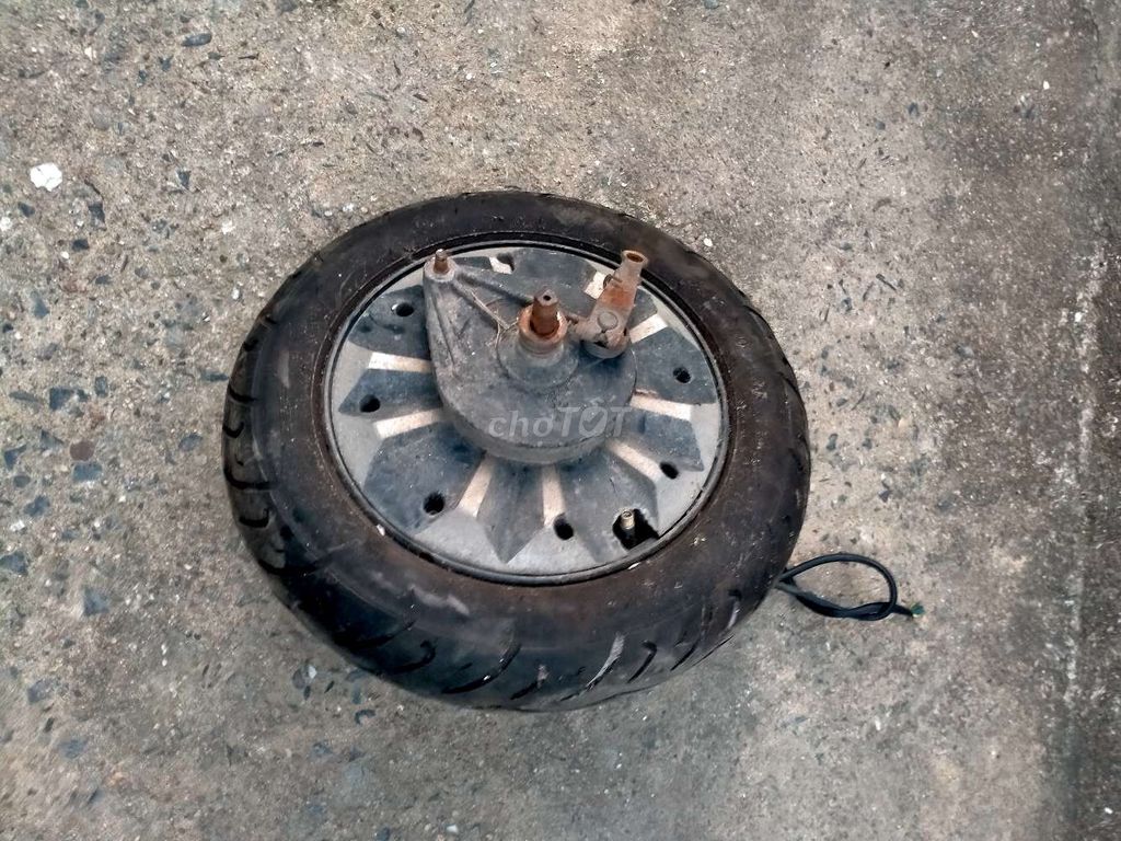 Bánh xe điện. Mua bán Phụ tùng xe tại Quận Cẩm Lệ Đà Nẵng được đăng bởi Huynh NGoc Duy hình 3