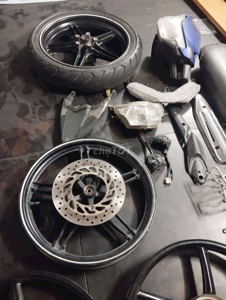 Mâm xe Exciter 150 Kim loại Đen. Mua bán Phụ tùng xe tại Quận Cẩm Lệ Đà Nẵng được đăng bởi Tí Phạm hình 3