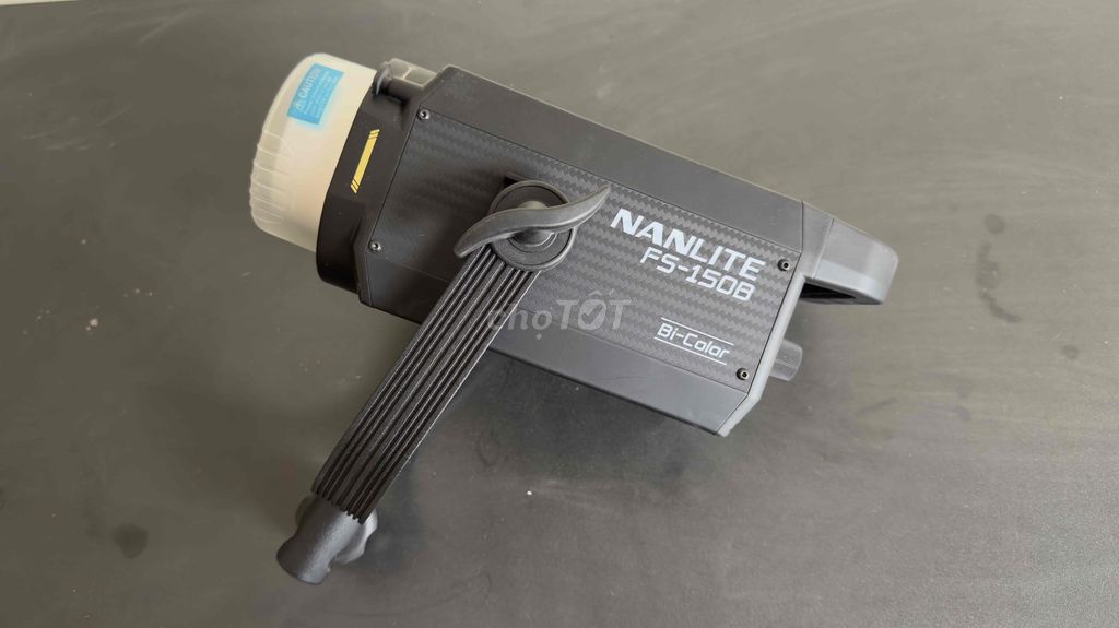 Đèn studio Nanlite FS-150B Bi-Color Đen Đã sử dụng. Mua bán Máy ảnh, Máy quay tại Quận Bắc Từ Liêm Hà Nội được đăng bởi Đoàn Tiến hình 1