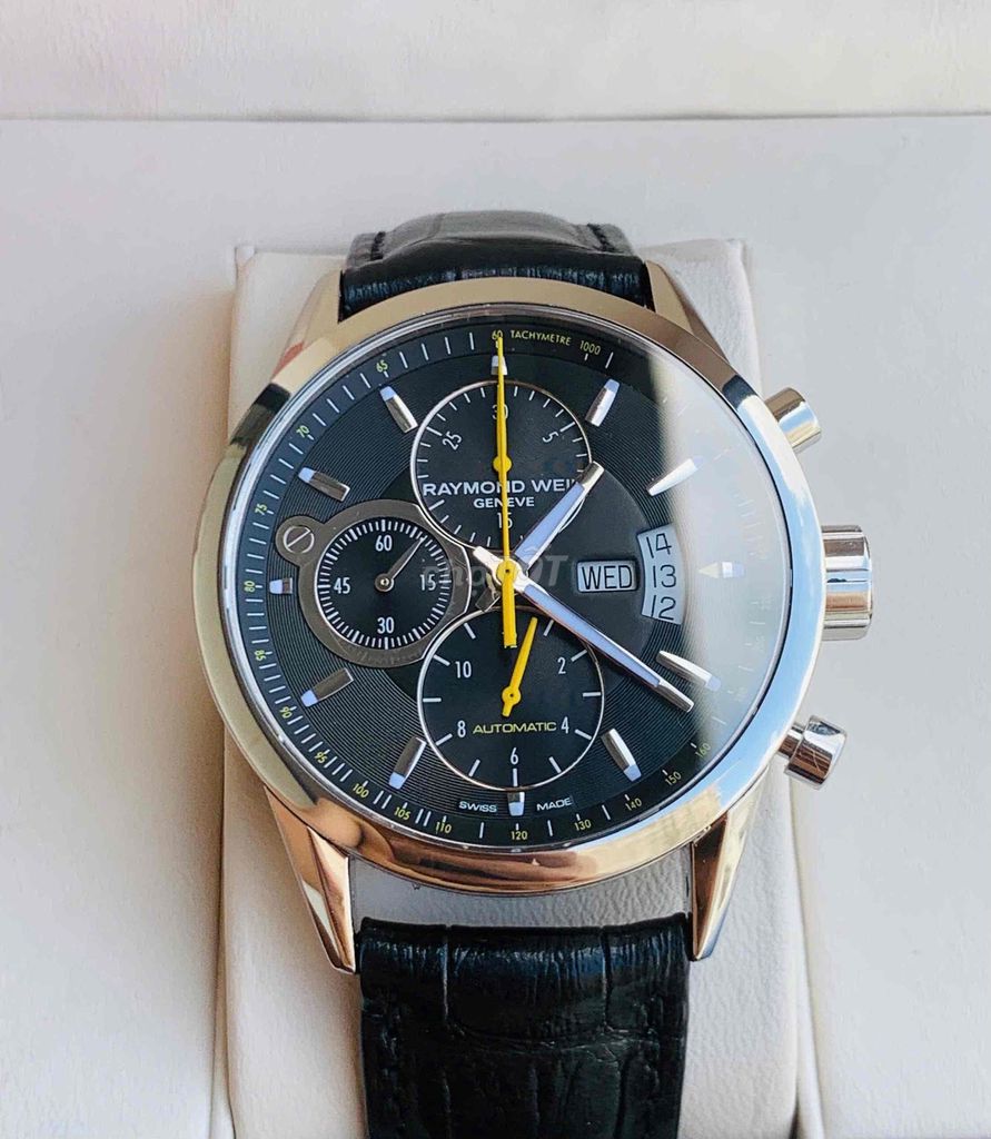 Raymond weil chronograph size 42mm