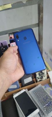 Samsung A20, ram 3gb, 32gb, pin 5000