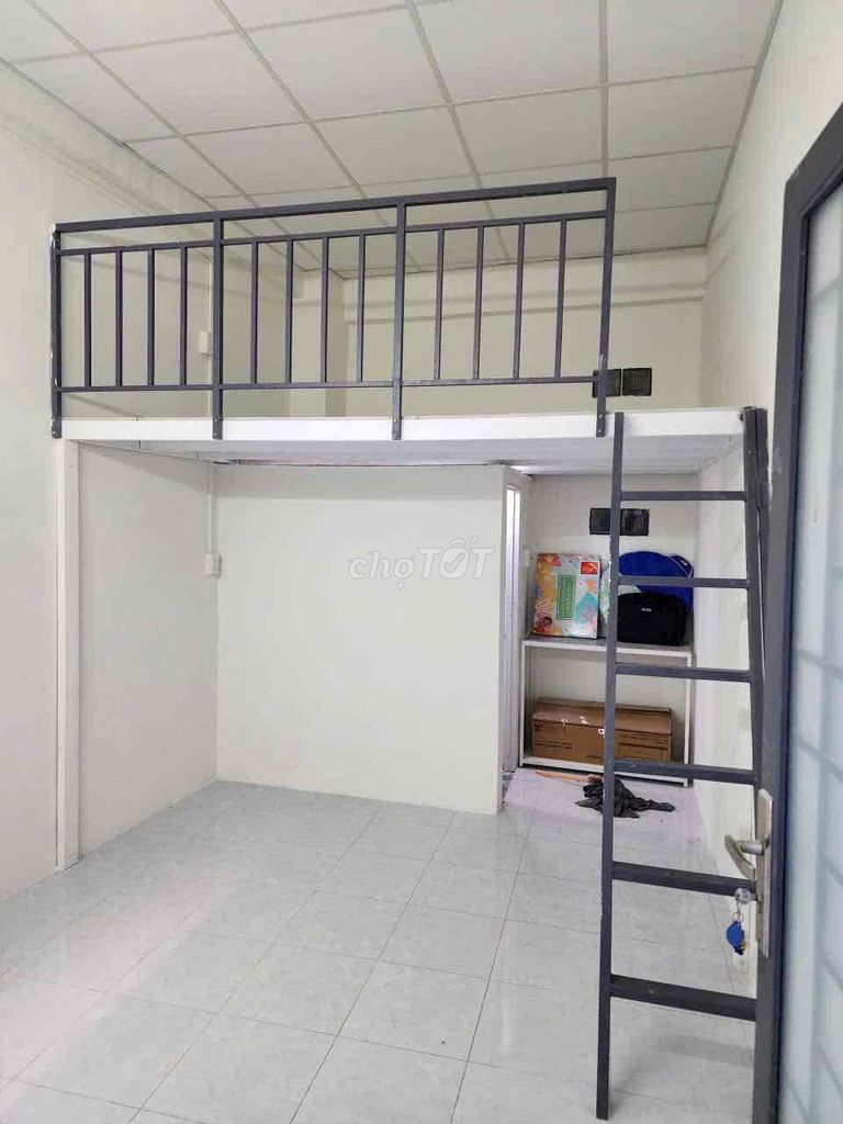 Phòng trọ cách ĐH Văn Lang 500m