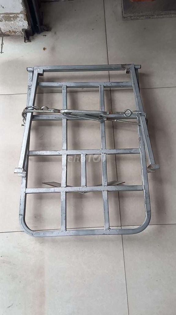 Baga kim loại màu xám cho Air Blade/Vision. Mua bán Phụ tùng xe tại Thị xã Bến Cát Bình Dương được đăng bởi binh nguyen quang hình 2