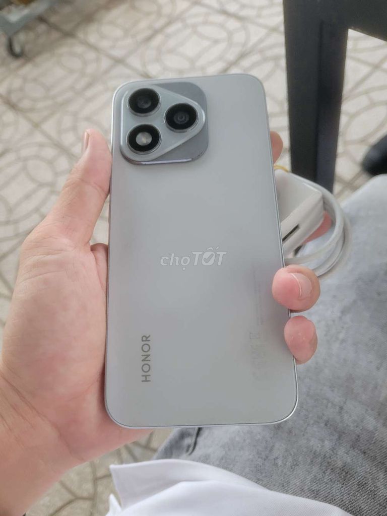 Honor 400 Lite 256GB Bạc. Mua bán Điện thoại tại Huyện Châu Thành Tiền Giang được đăng bởi Cầm đồ thanh lý  hình 1