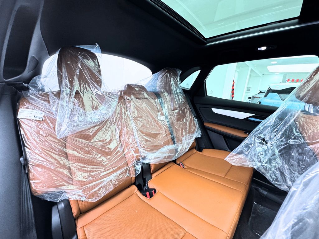 VINFAST VF8 - GIẢM 250 Triệu cho khách hàng mua xe. Mua bán Ô tô tại Thành phố Thủ Đức Tp Hồ Chí Minh được đăng bởi Danh Vinfast hình 9