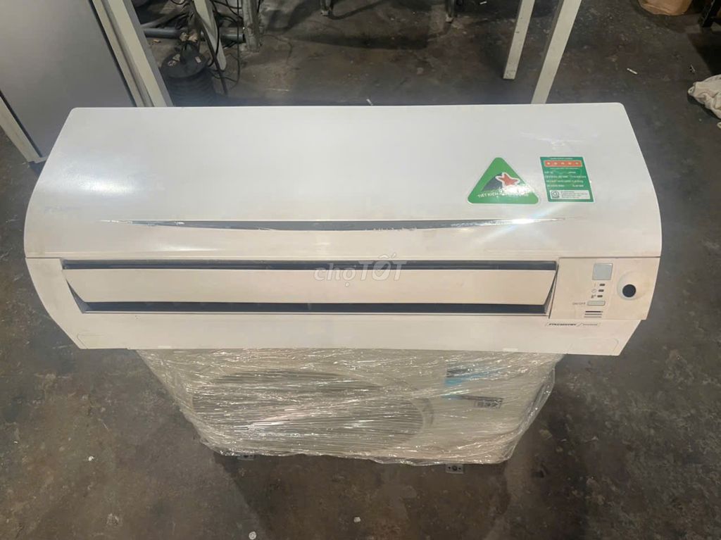 Máy lạnh Daikin Inverter 1.5hp FTKC35 92%