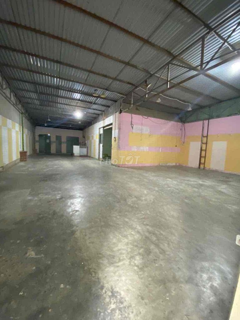 🟡CHO THUÊ KHO MT GẦN HUỲNH NGỌC HUỆ- 200m2