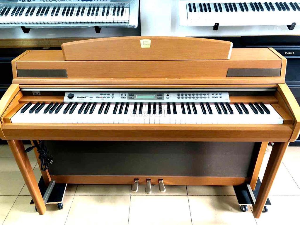 Piano điện CLP -270 giá tốt !