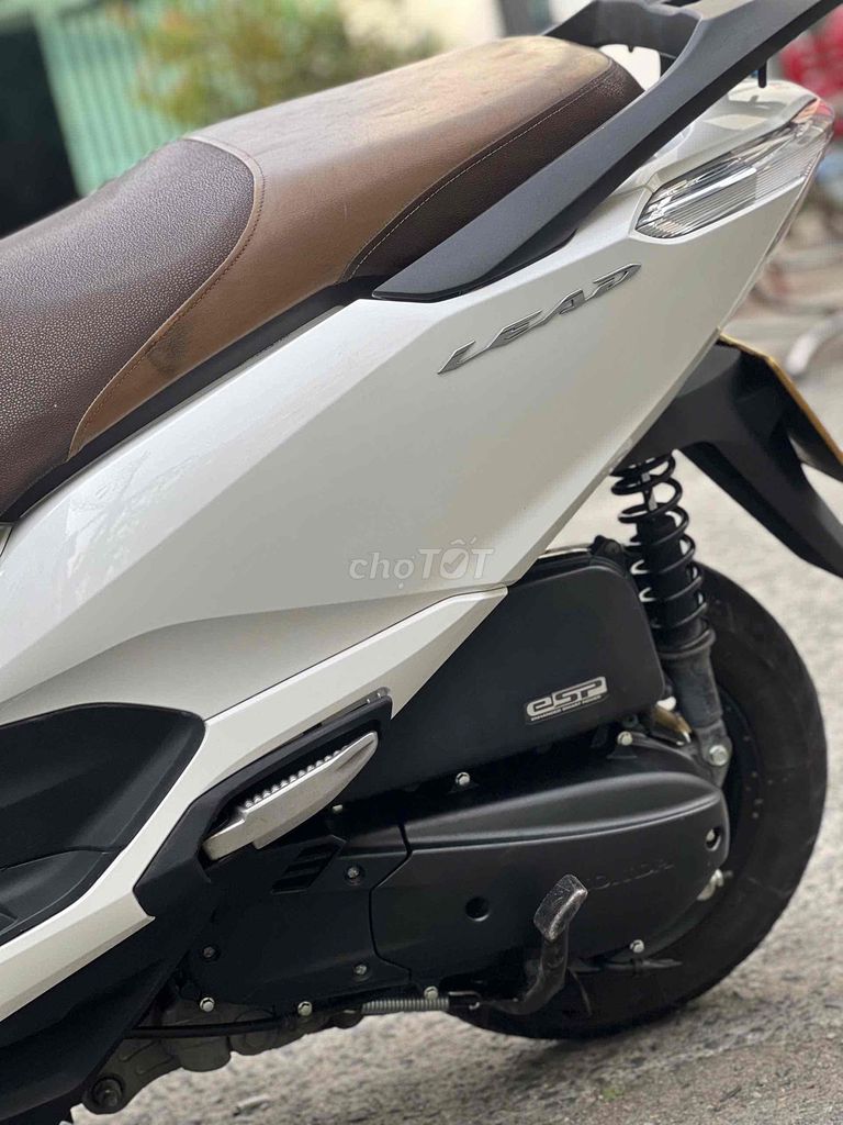 Honda Lead 125 2019 2val Smartkey Trắng đen. Mua bán Xe máy tại Quận 11 Tp Hồ Chí Minh được đăng bởi Hưng Từ hình 4