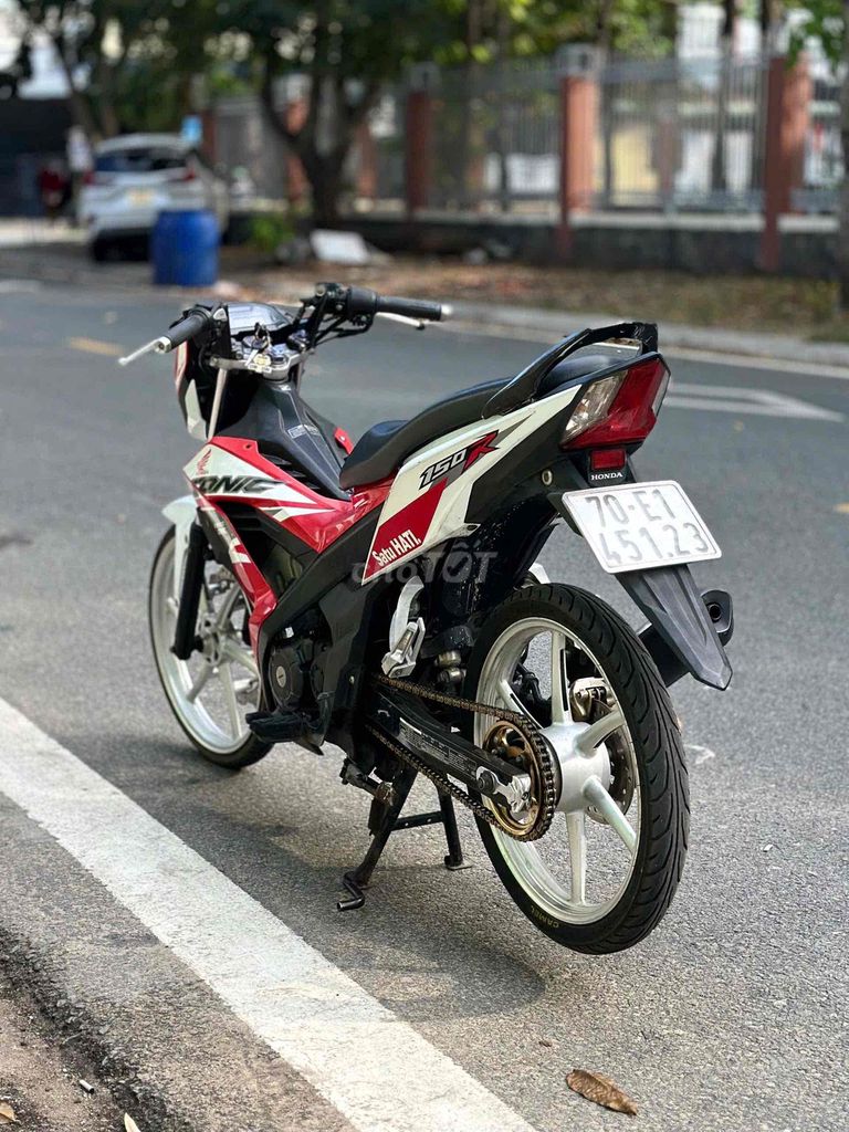 HONDA SONIC 150 – MÁY ZIN CHÍNH CHỦ. Mua bán Xe máy tại Thành phố Thủ Dầu Một Bình Dương được đăng bởi Xe Máy Bình Dương hình 5