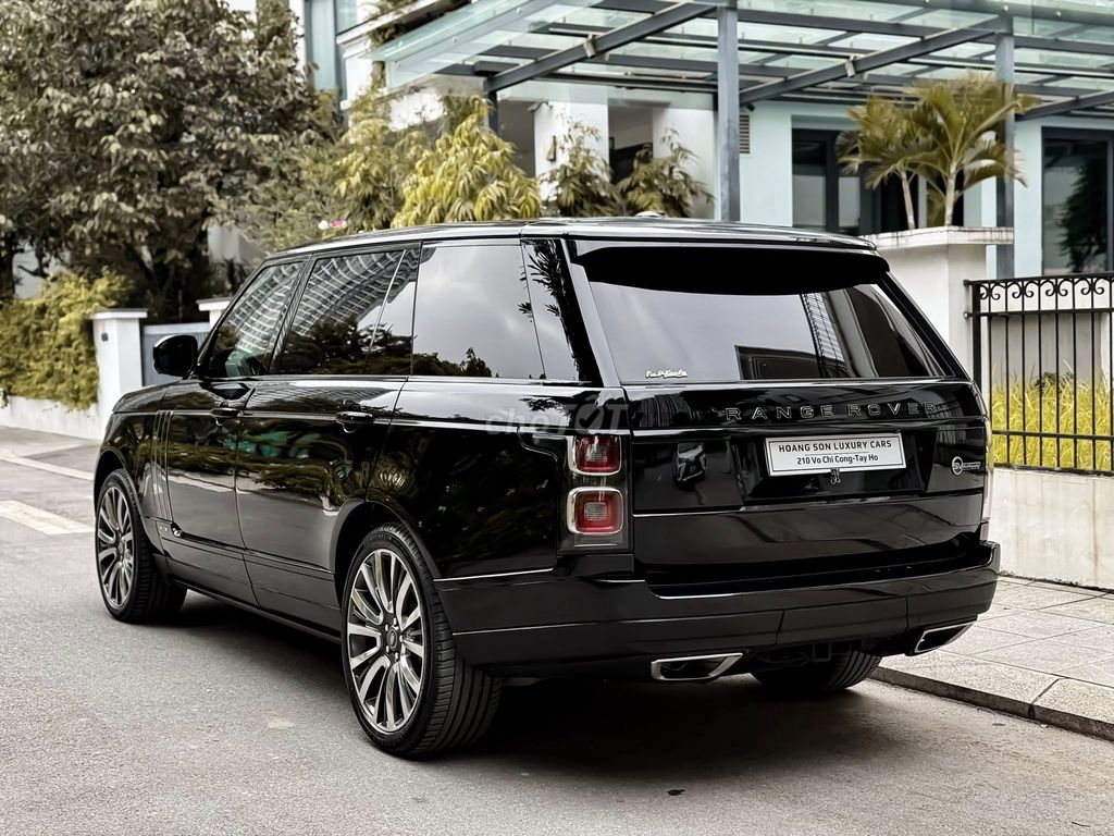 RANGE ROVER AUTOBIOGRAPHY LWB 5.0 2014 Bản 4 Chỗ. Mua bán Ô tô tại Quận Tây Hồ Hà Nội được đăng bởi Nguyễn Hoàng Sơn hình 4