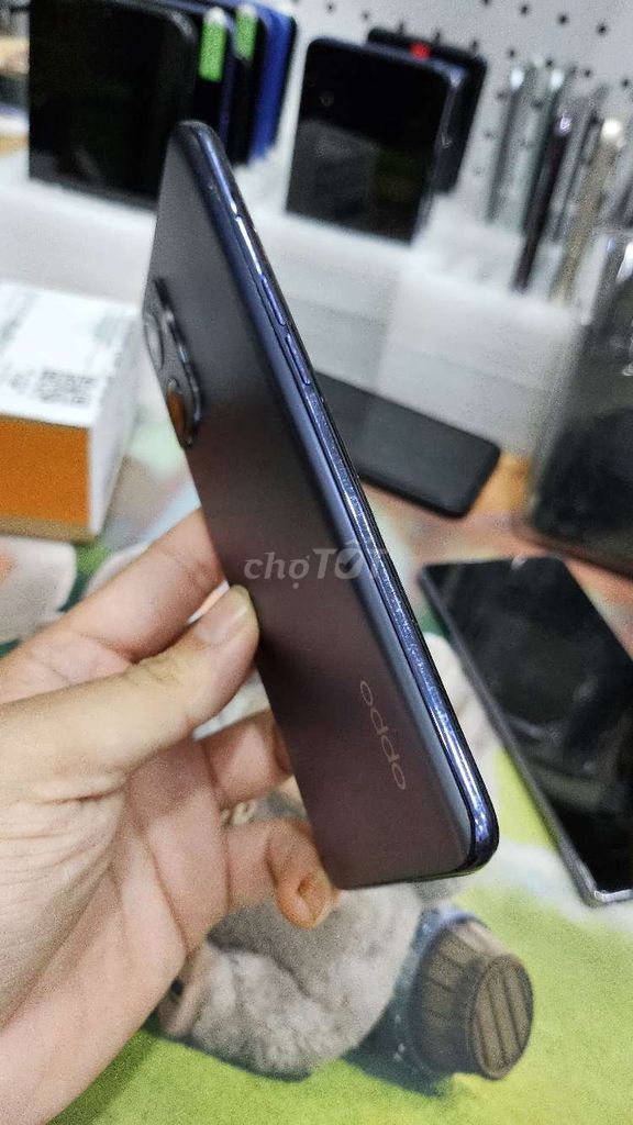 Oppo Reno 7 5G 256GB Đen. Mua bán Điện thoại tại Quận 8 Tp Hồ Chí Minh được đăng bởi zzminphonezz hình 1
