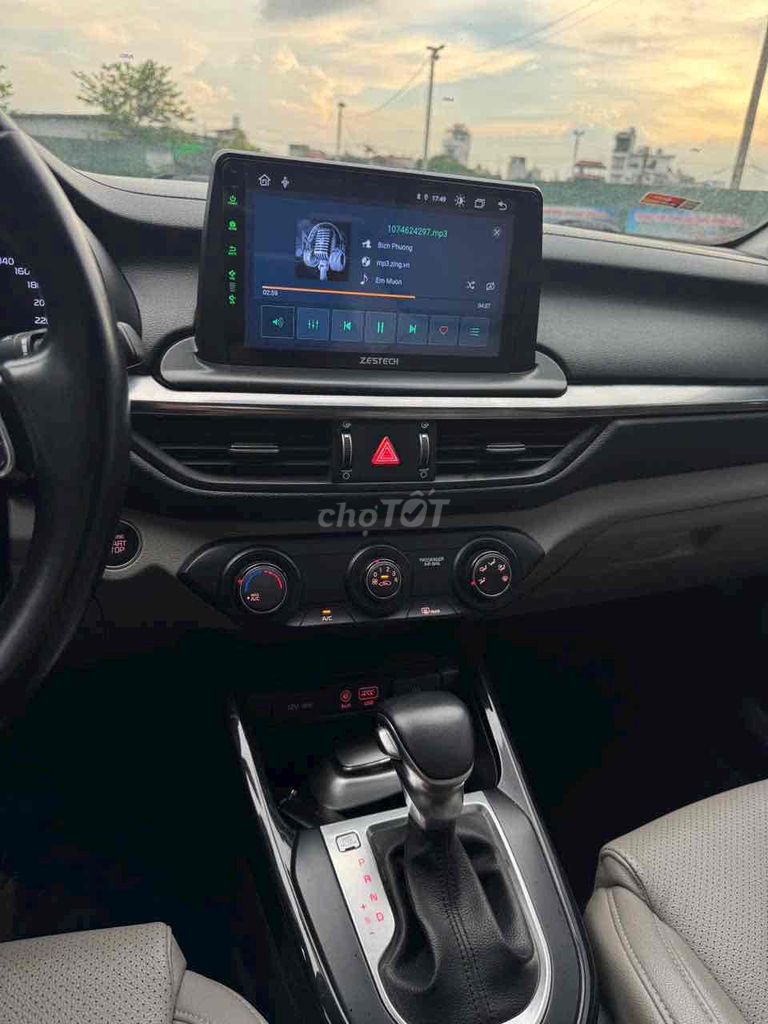 Kia Cerato 2019 1.6 AT Deluxe - 69000 km. Mua bán Ô tô tại Quận Long Biên Hà Nội được đăng bởi Đào Việt Phương hình 10